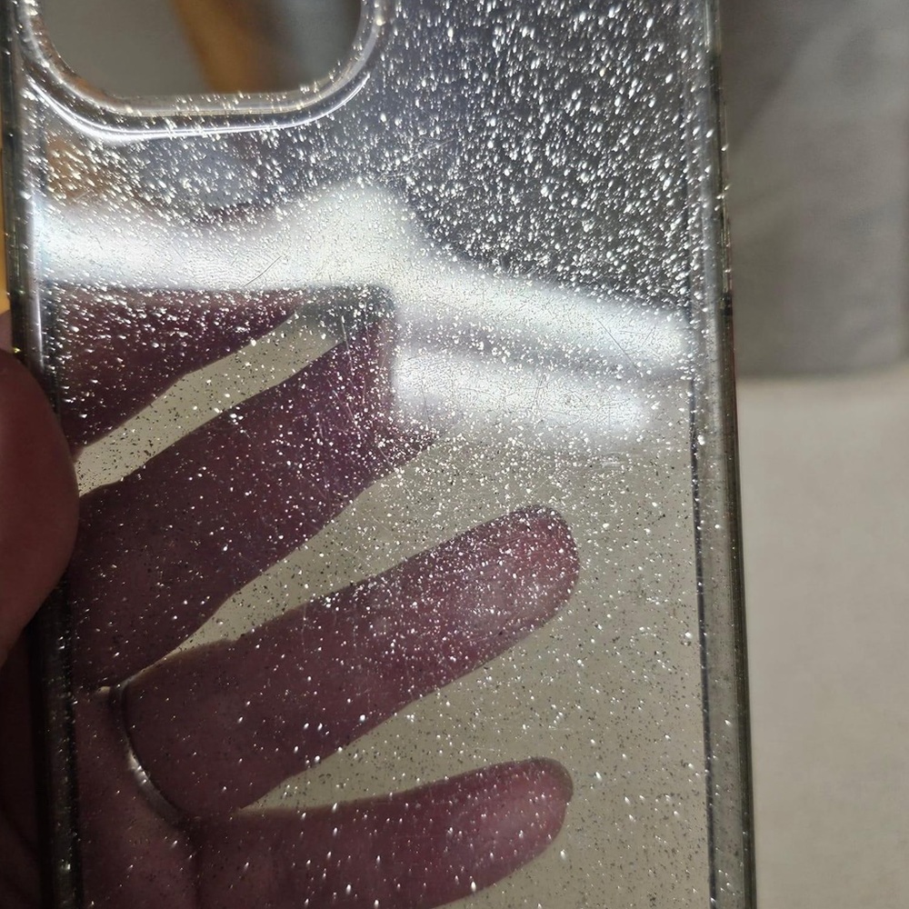 iPhone 12 Pro Max hard plastic glitter case silver - very scratched - Picture 3 of 5